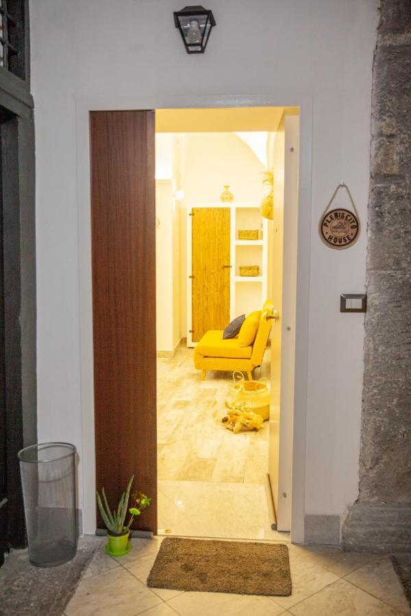 Apartment Plebiscito House - Naples
