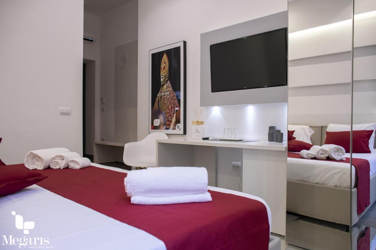 Megaris Luxury Bed & Breakfast
