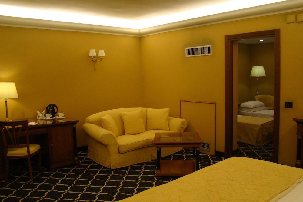 Ramada By Wyndham