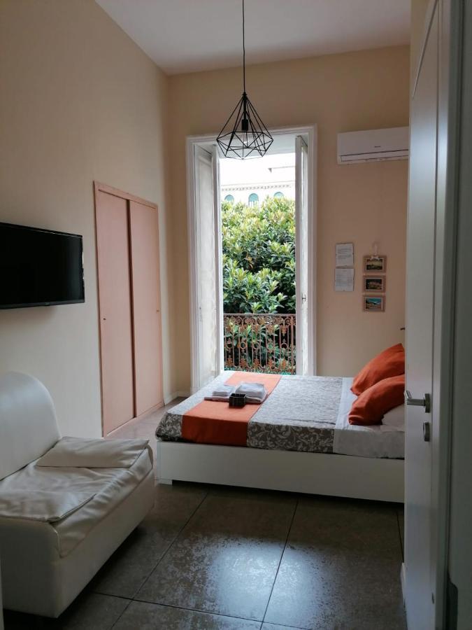 Amedeo Square Naples