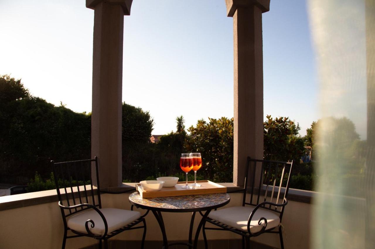 8 Bed & Breakfast 3*