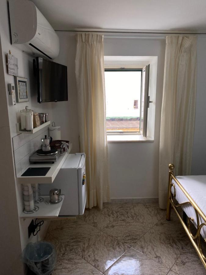 House S. Ferdinando * Naples