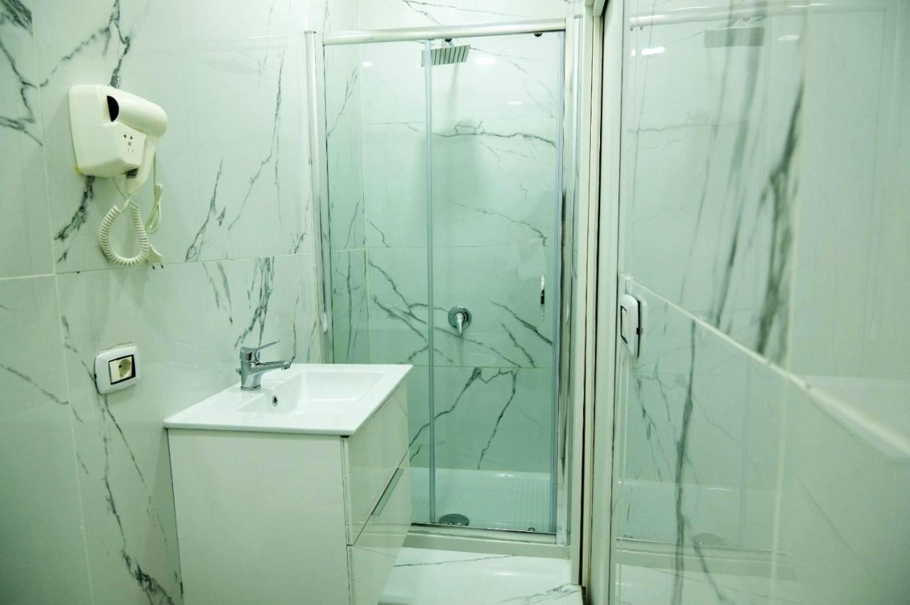 Queen 20 - Private Duomo Guest house *