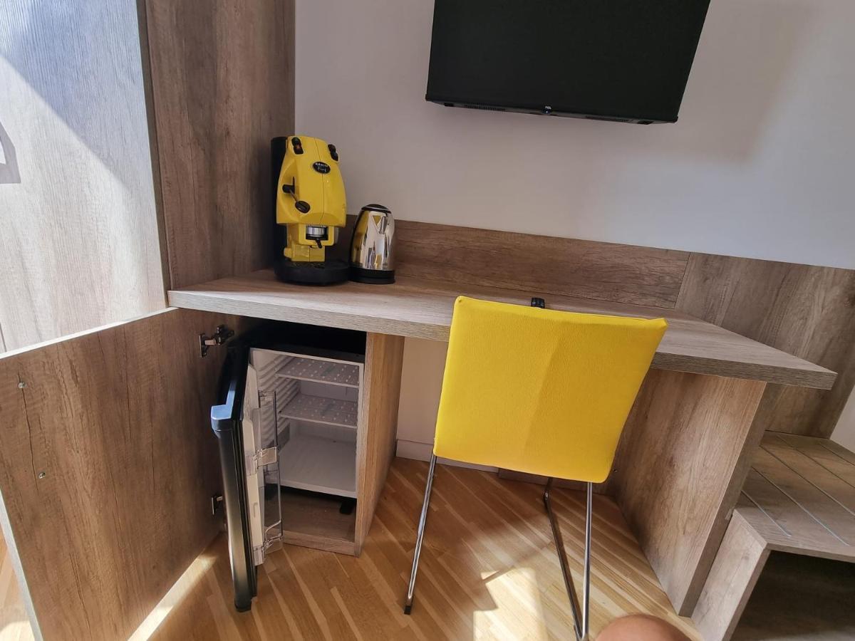Bed & Breakfast Barbaja In Street Toledo 205