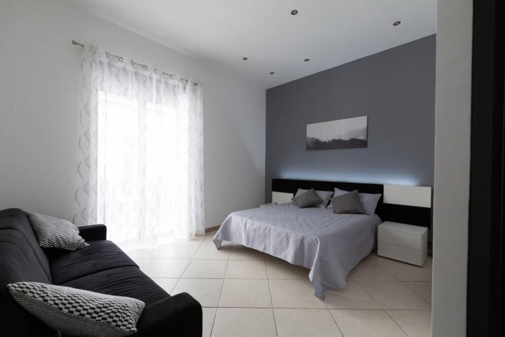 Toledo Jacuzzi Apartment Naples