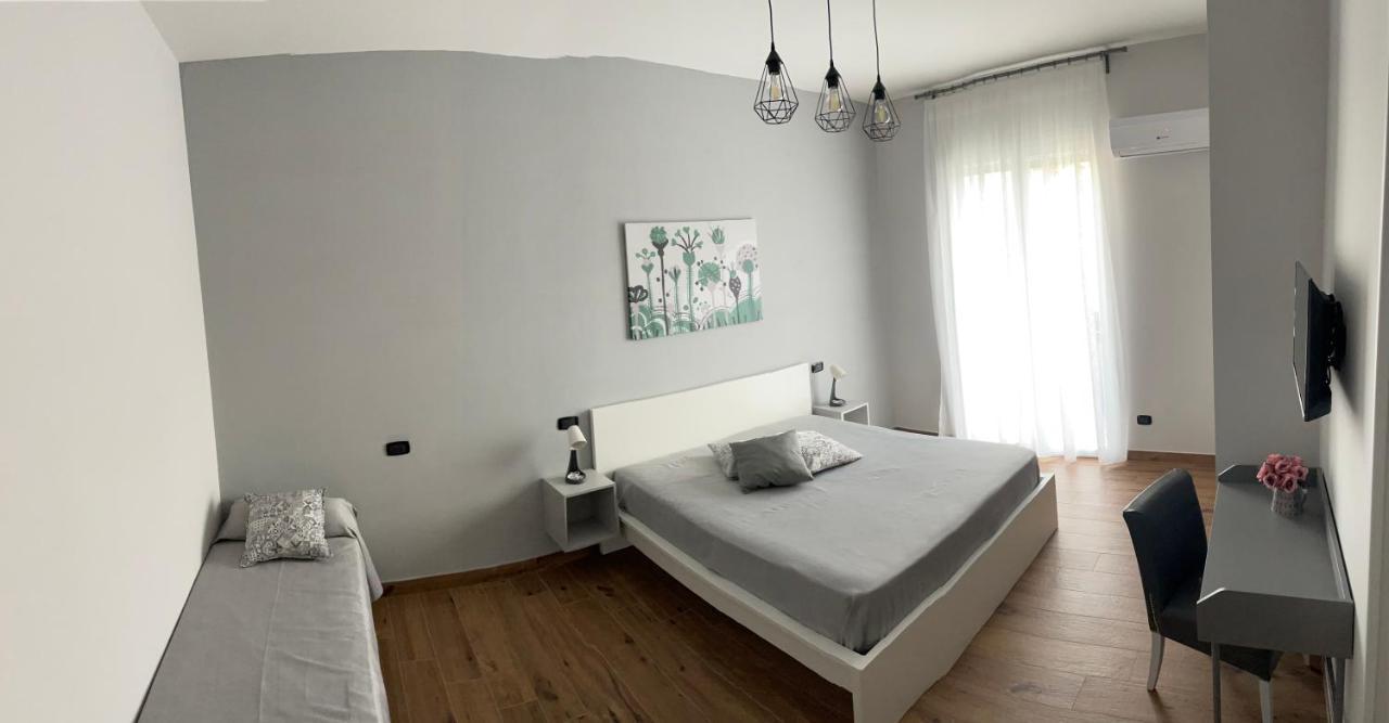 Reginella Naples