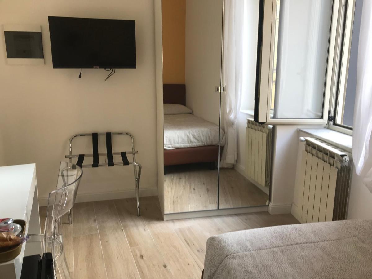Agora Singola Con Bagno Privato Adiacente * Naples