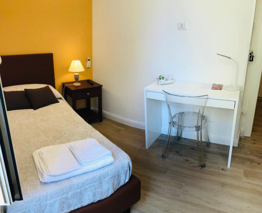 Agora Singola Con Bagno Privato Adiacente Bed & Breakfast Naples