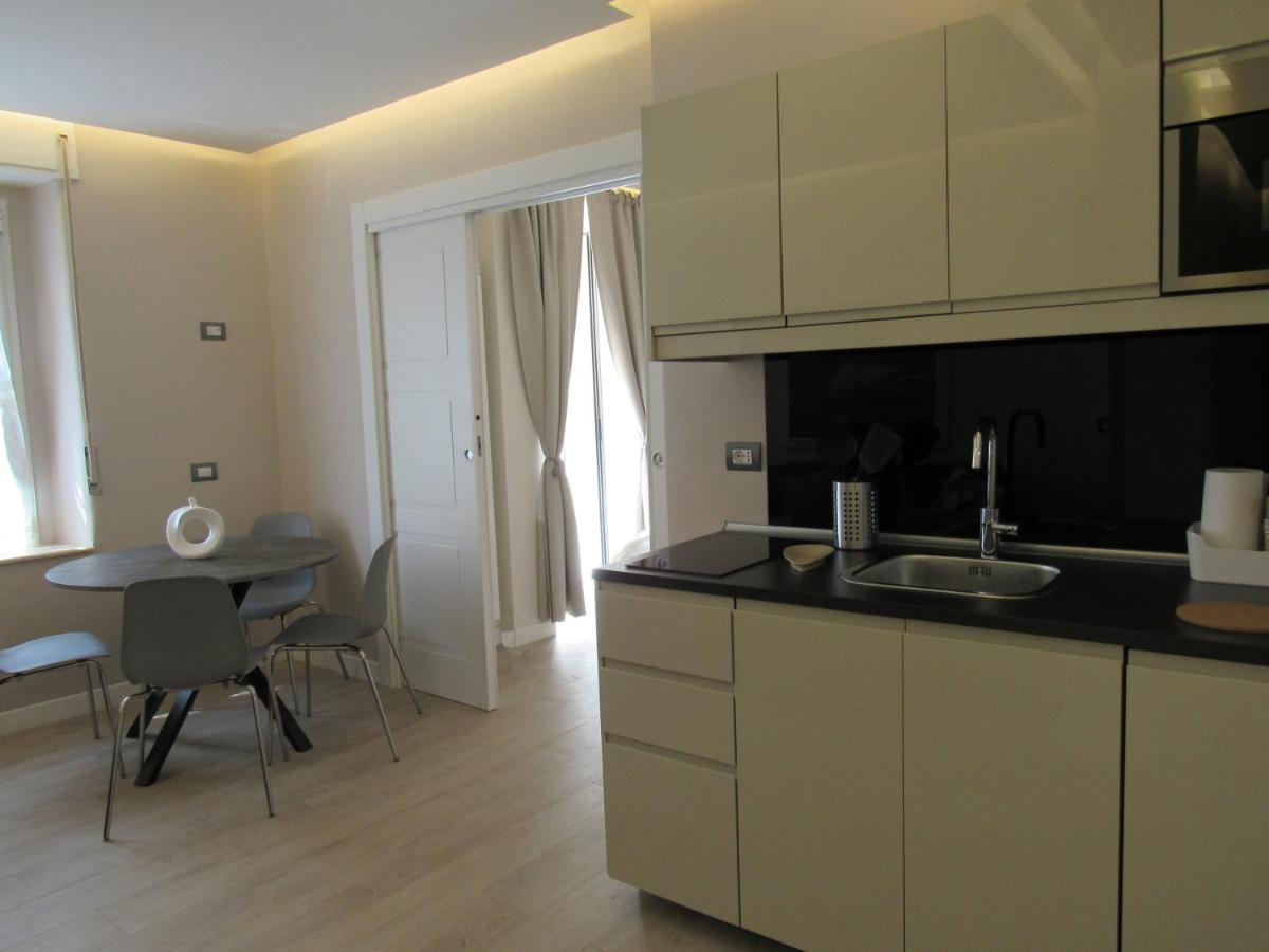 Viola's Apartment *