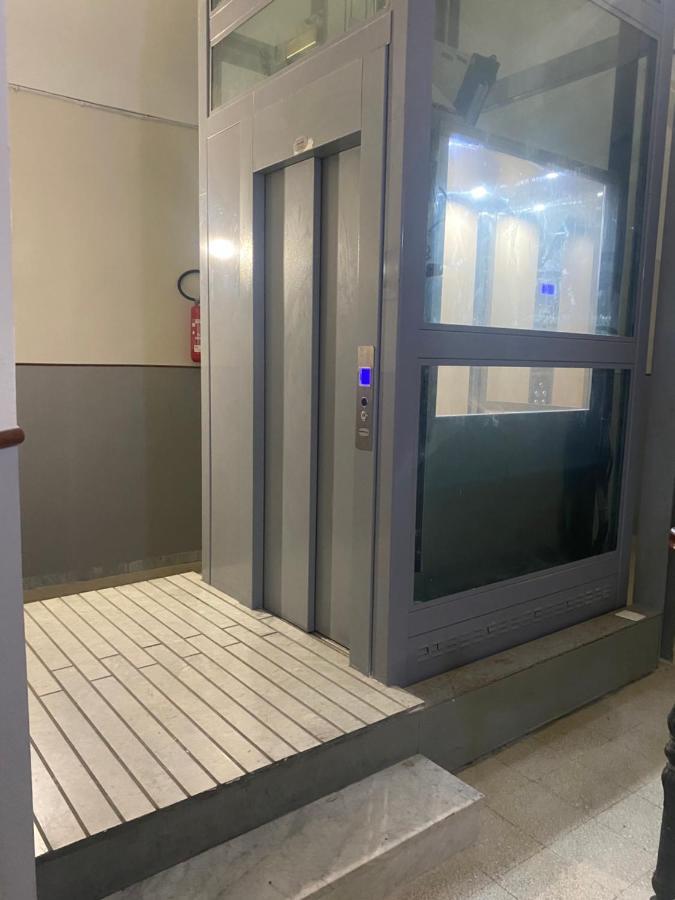 Apartment Miranda Nel Cuore Del Vomero Naples