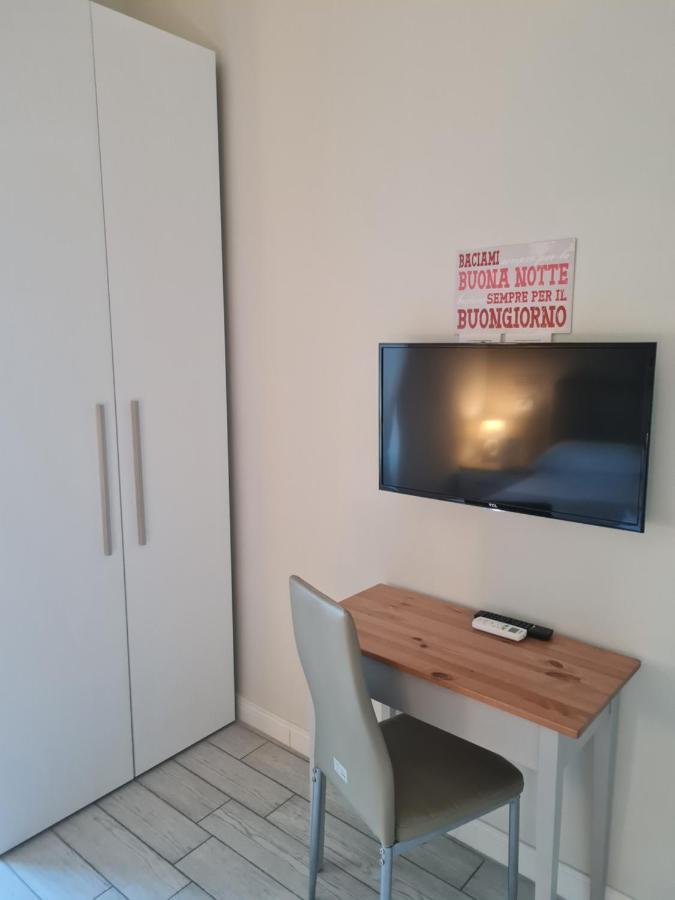 Esposito Plaza- & Guest house *
