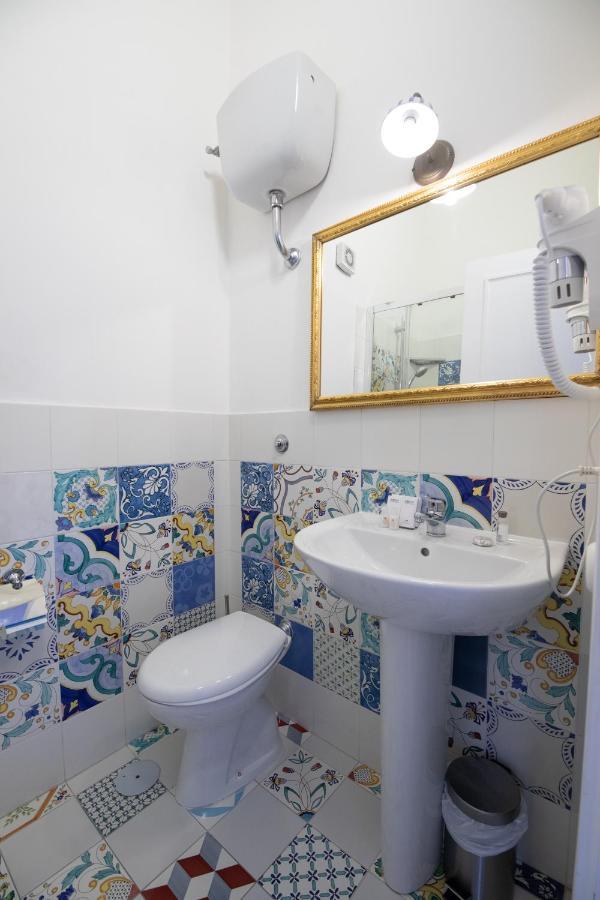 Effe Bed & Breakfast Naples