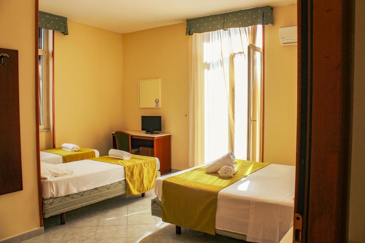 Garden Hotel 3*