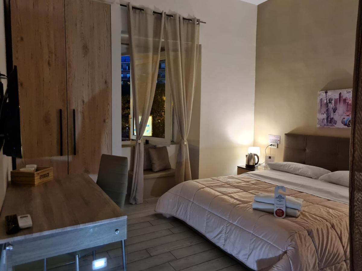 Esposito Plaza- & Guest house Naples