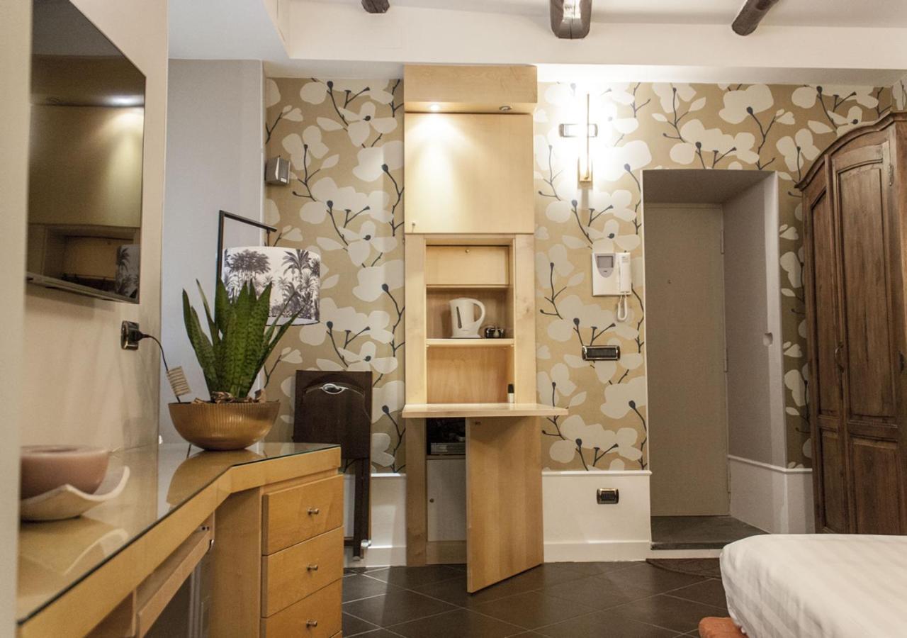 Relais Santa Chiara Apartment Naples