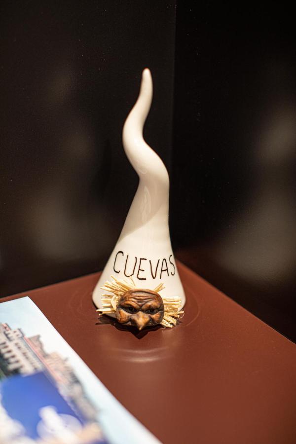 Bed & Breakfast Cuevas Relais *