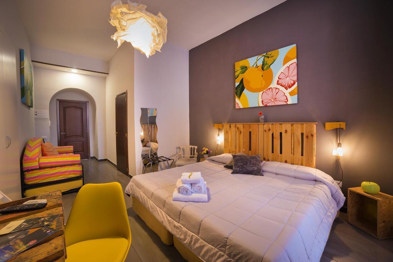 Guest house Toledo H, Historical Center, By Clapa Group Naples