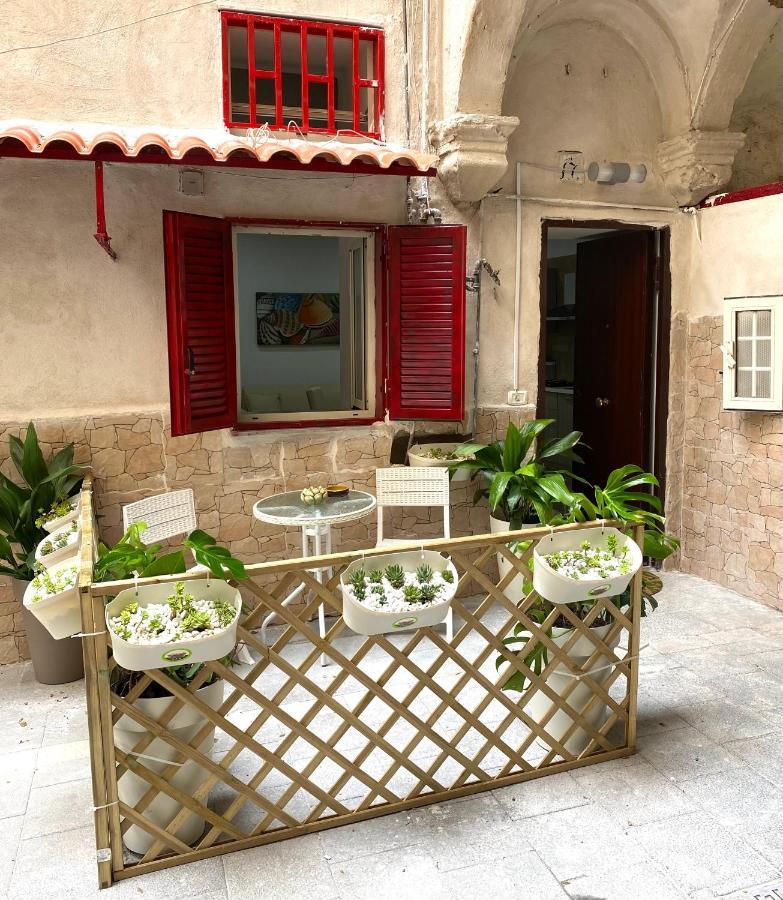 Apartment Golden House *