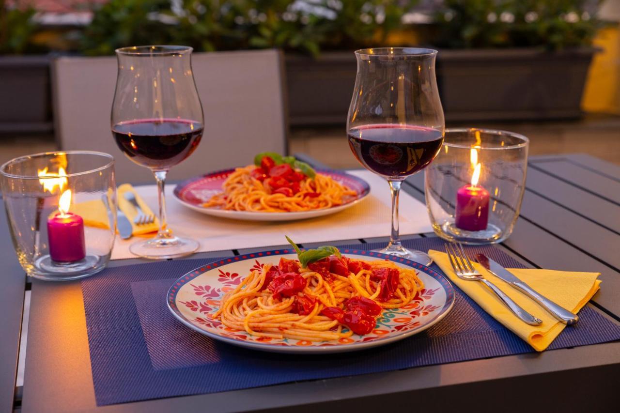 Terrazza A Chiaia