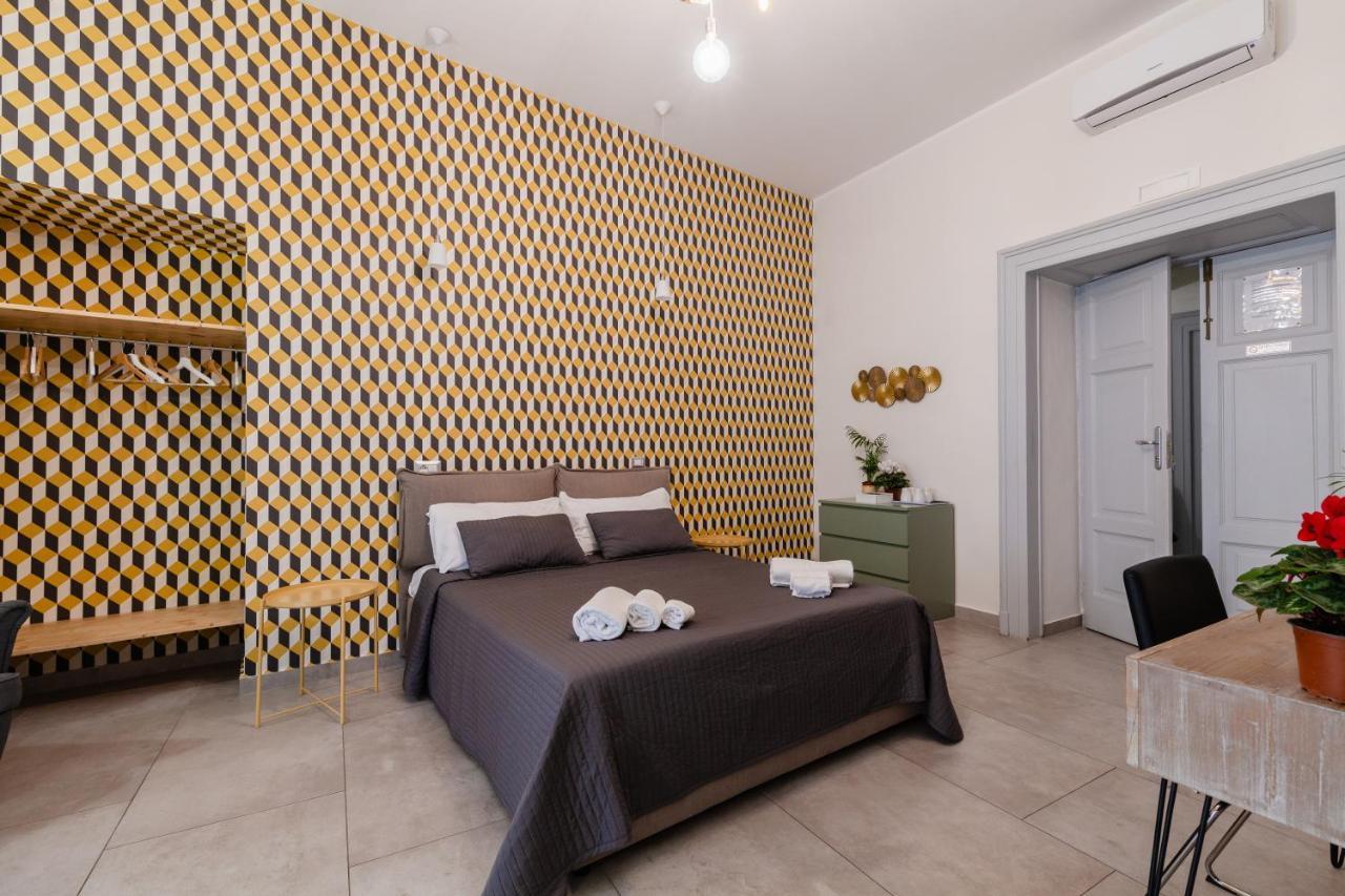 Guest house Monteoliveto 33 Naples