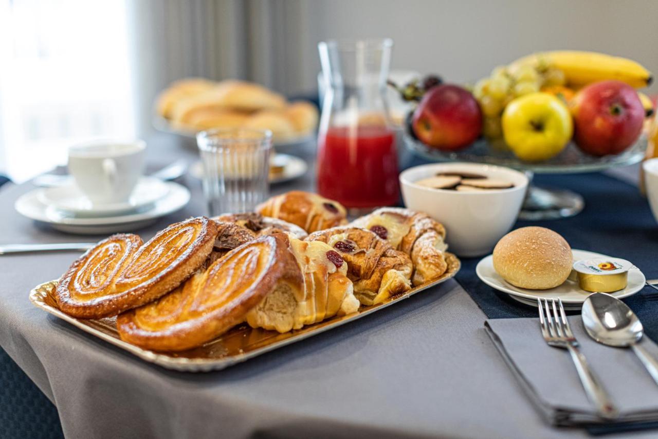 Bed & Breakfast Cuevas Relais