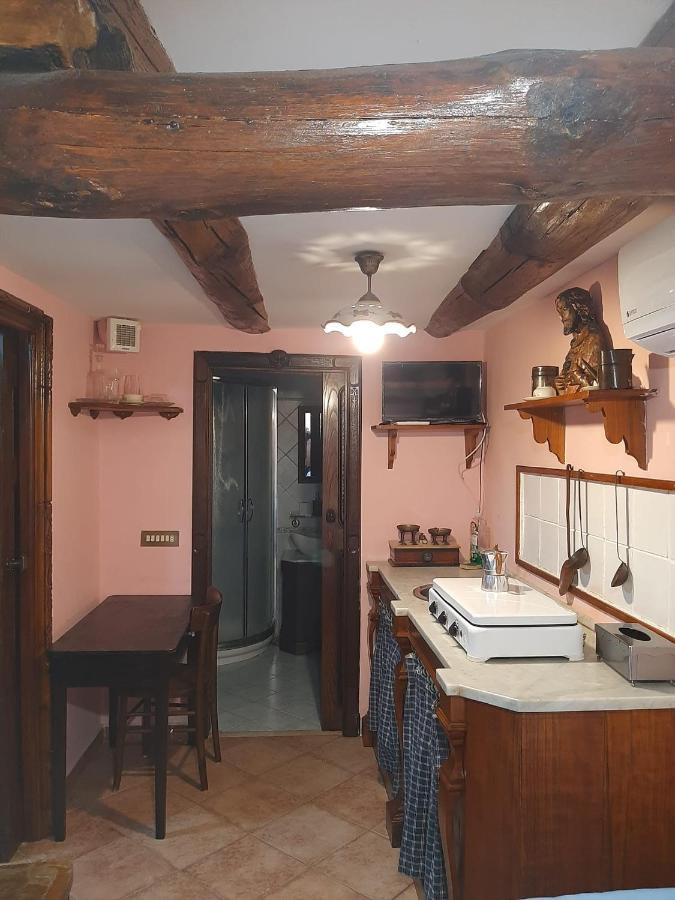 Les Jeux Sont Faits Apartment
