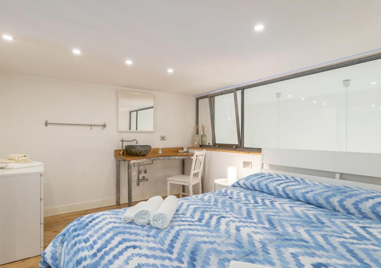Rooftop Apartment *