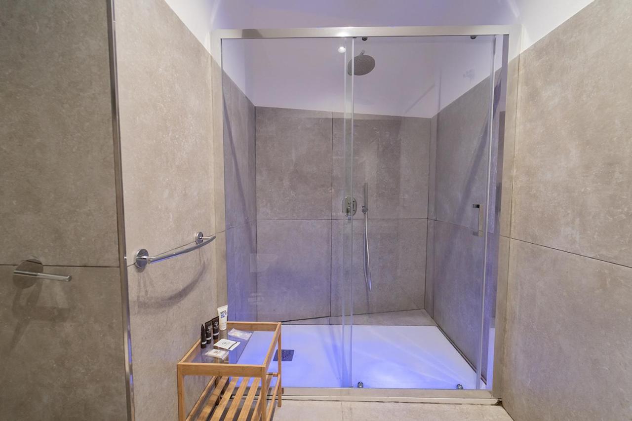 Guest house Le 4 Stagioni Dante H Centro, By Clapa Group Naples
