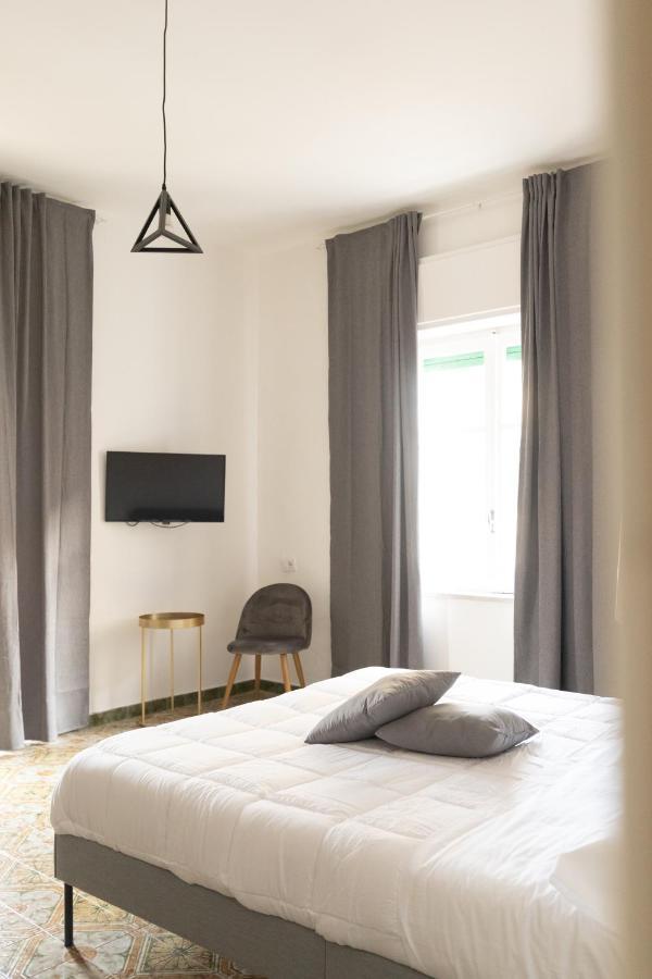 Nella's Carlo Iii Apartment Naples
