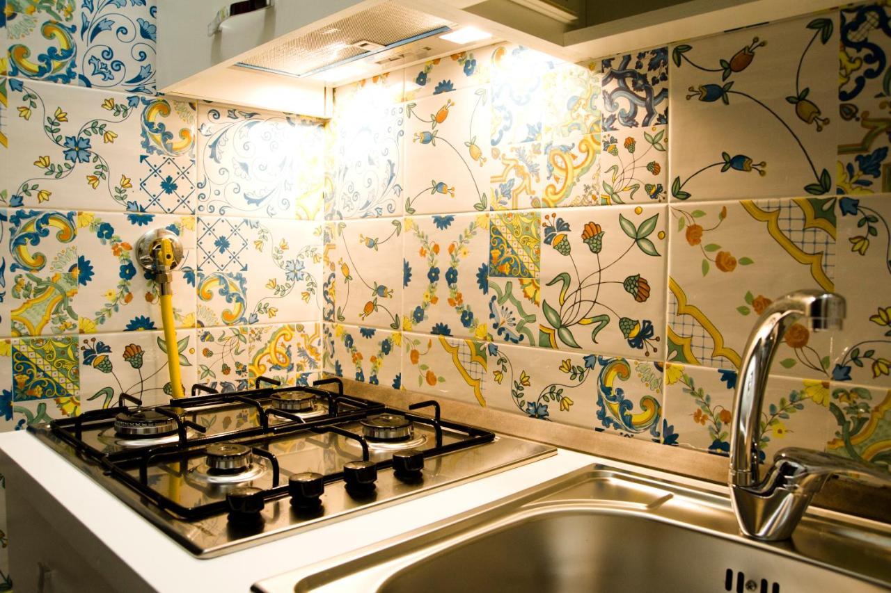 Apartment Mincasa Nel Cuore Di Naples