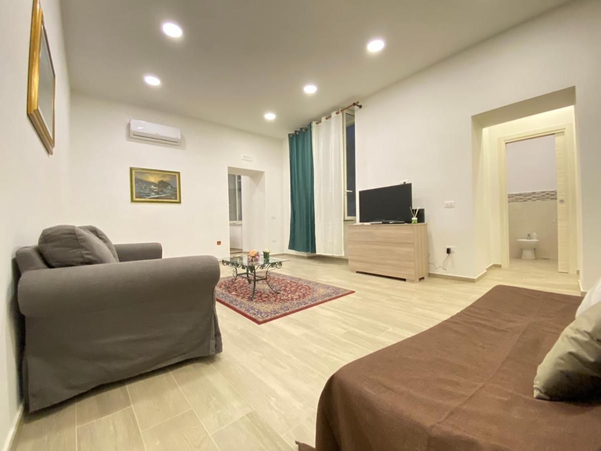 Apartment Spaccanapoli Pad Apartament Naples