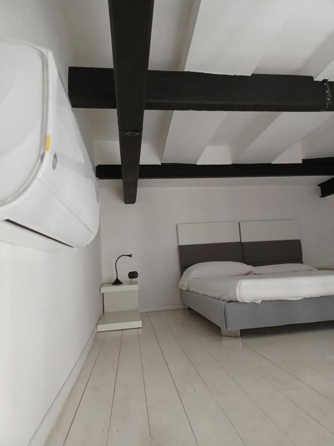 Ponte Di Chiaia Guest house Naples