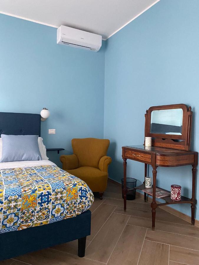 Bed & Breakfast Domus D'amore Naples