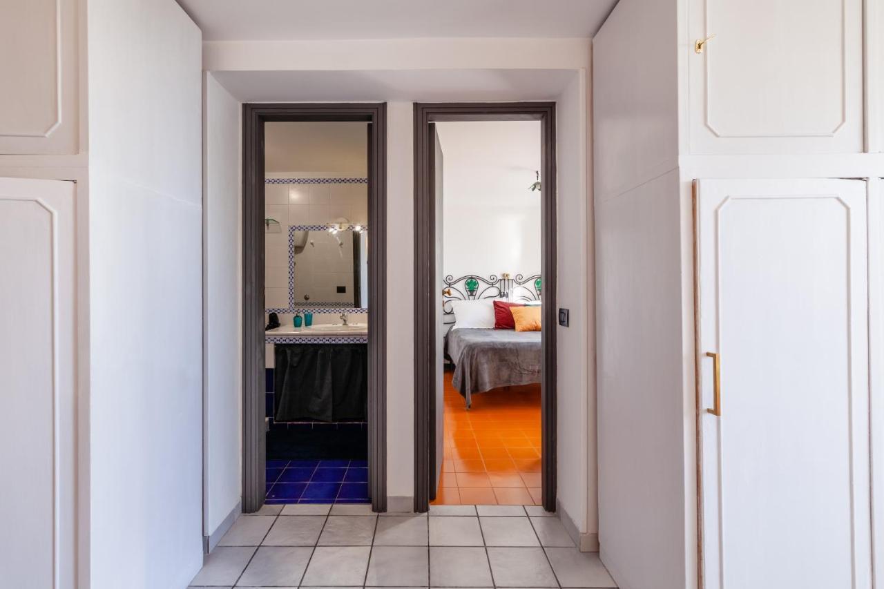 Casa Rosa - Sea View & Terrace Apartment Naples
