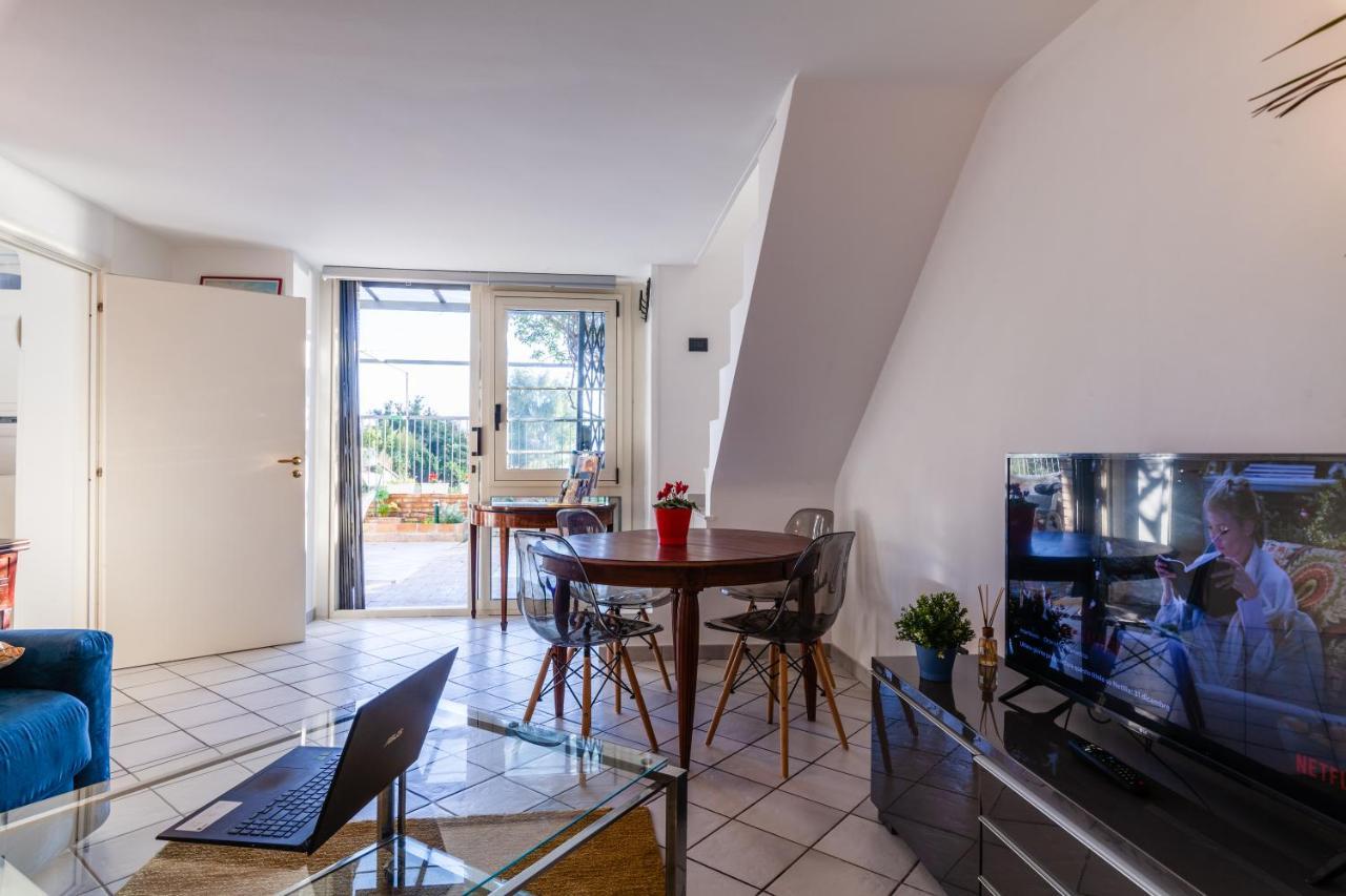 Casa Rosa - Sea View & Terrace Apartment Naples