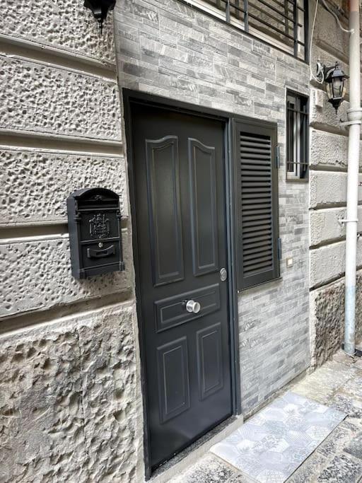 White House Spacca Apartment Naples