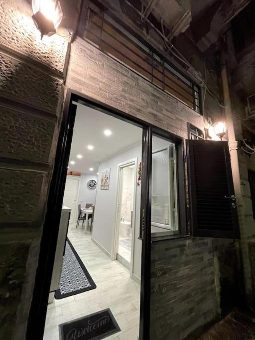 White House Spacca Apartment Naples