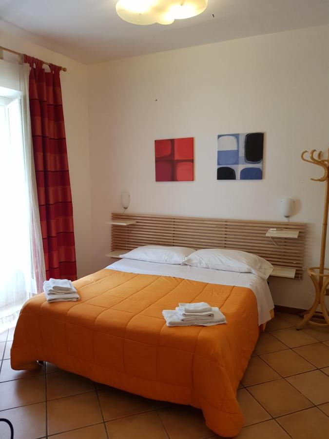 Soriano44 3* Naples