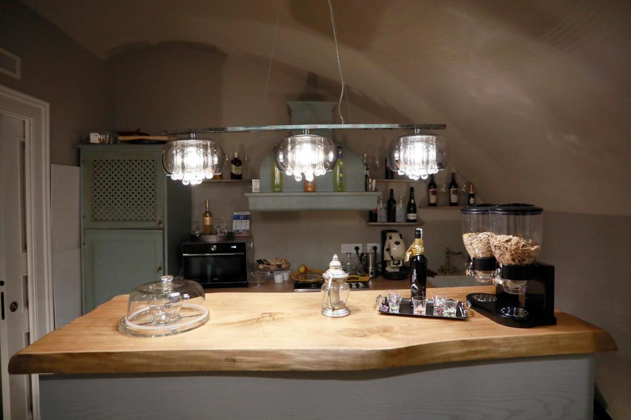 Leone D'autore - Chiaia Guest house