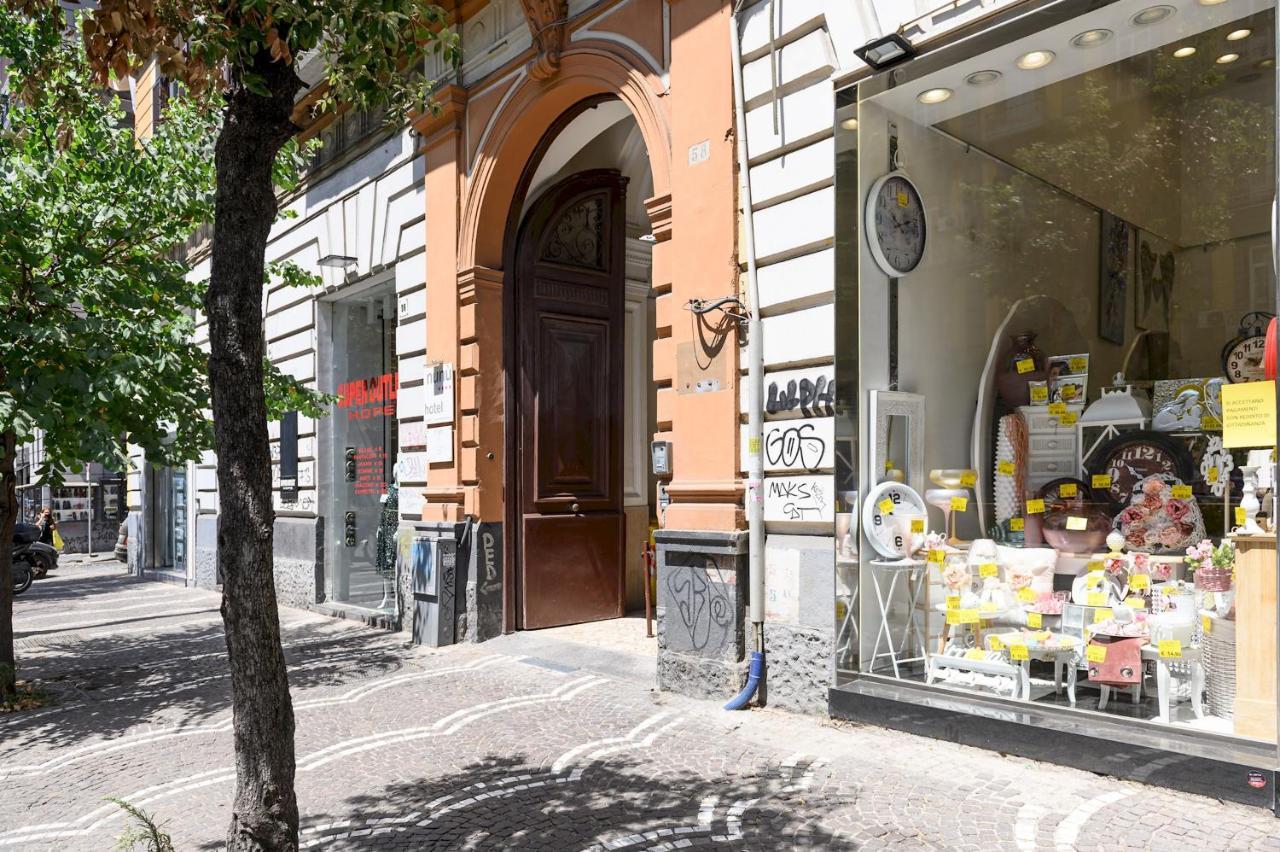 Corso Umberto 58 *