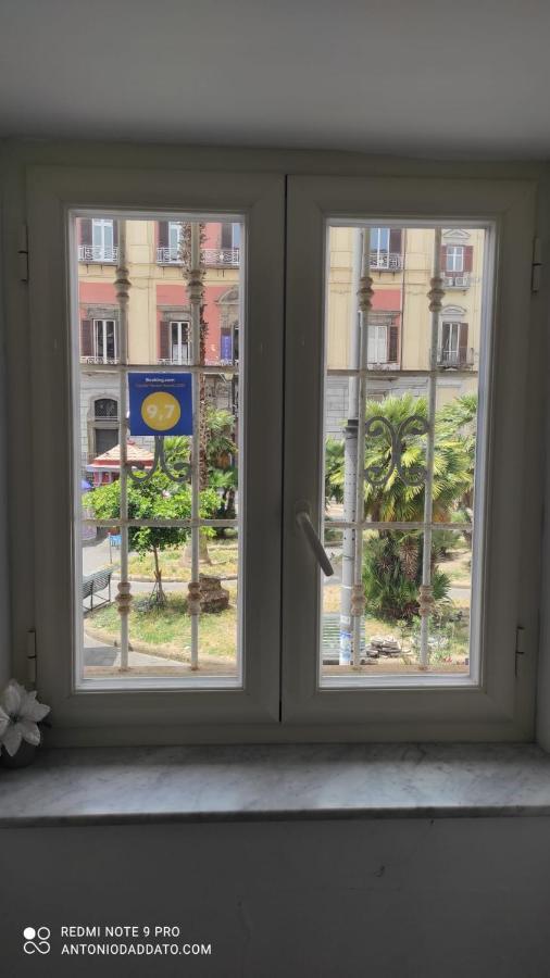 Piazza Dante 22 * Naples