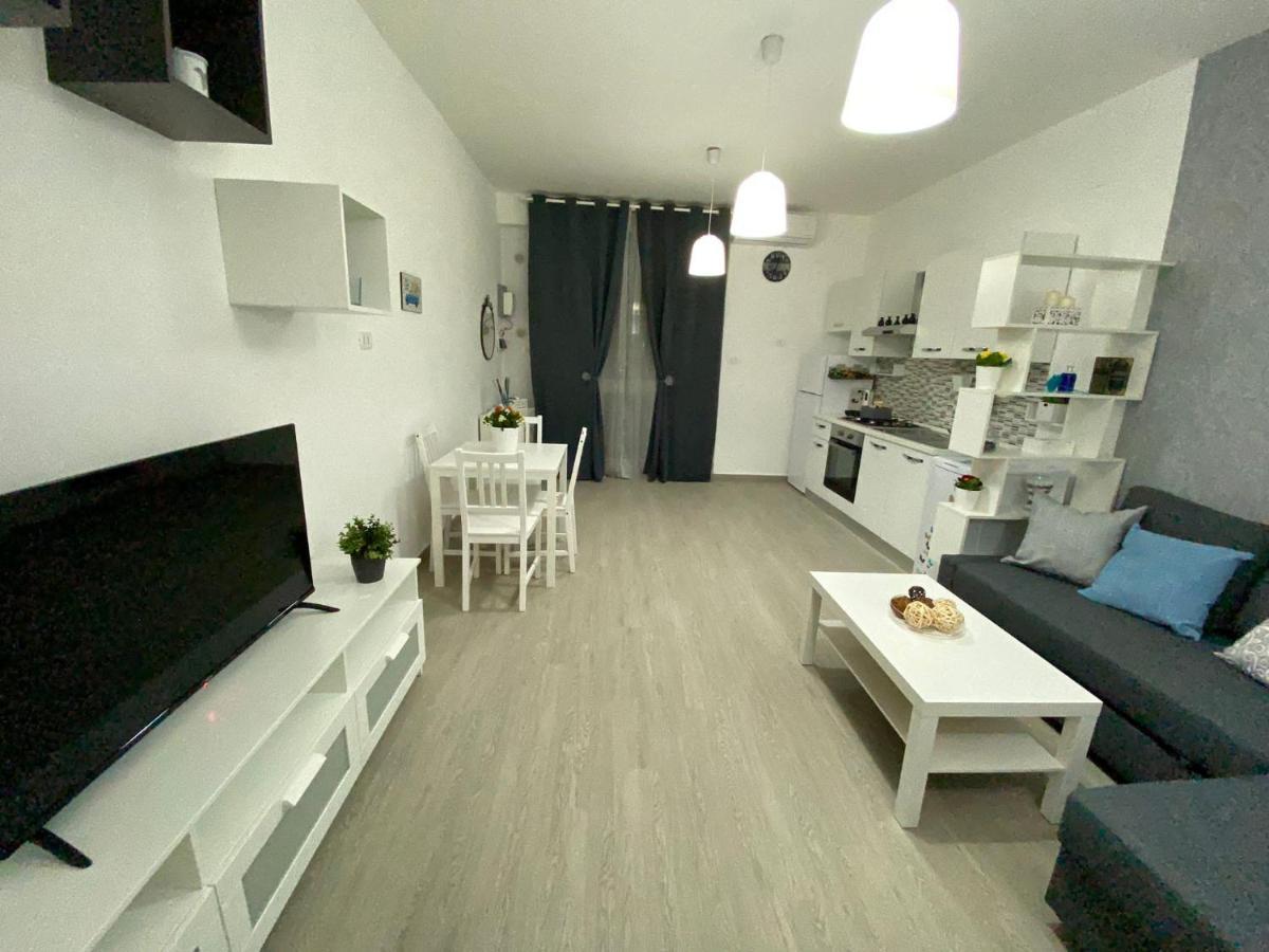 Luli House