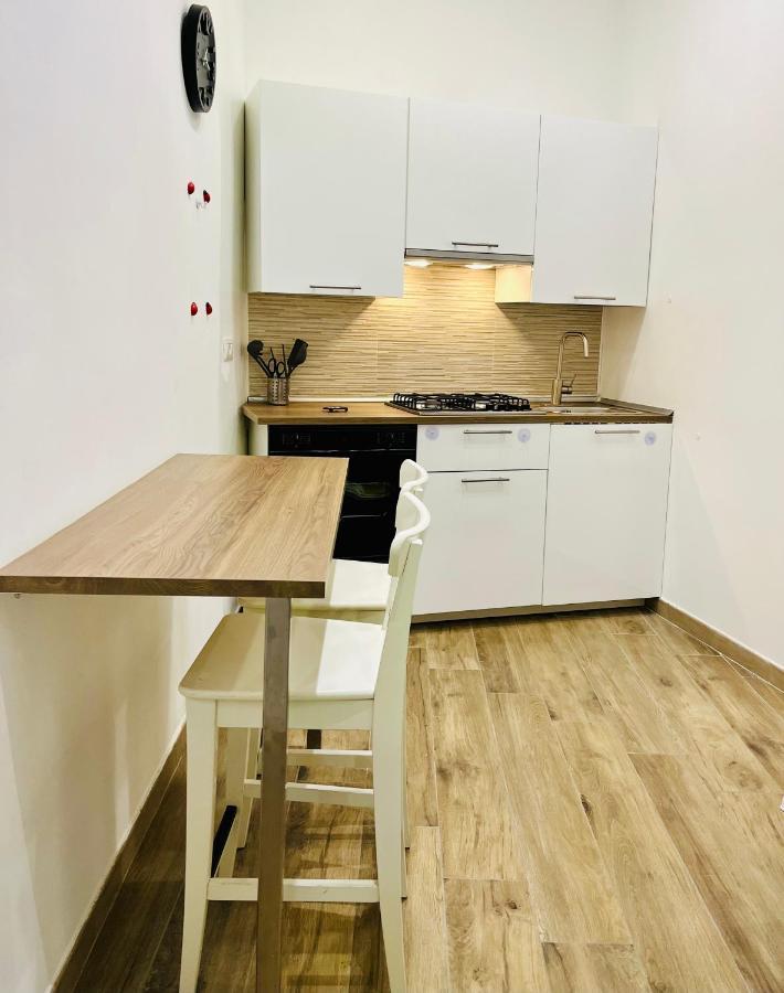 Apartment La Vacanzella Al Gesu' Nuovo Naples