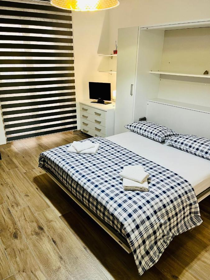 La Vacanzella Al Gesu' Nuovo Apartment *