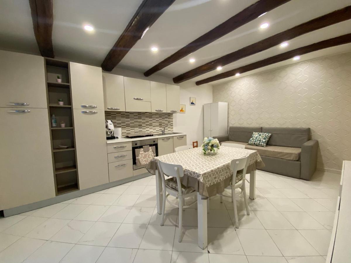 Donnarumma House Apartment
