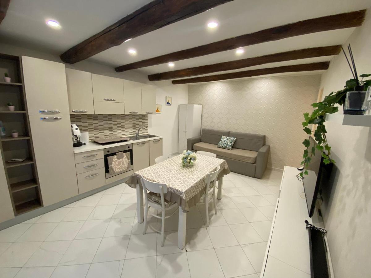 Donnarumma House * Naples