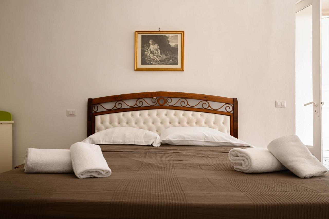 Piazza Portanova Apartment *