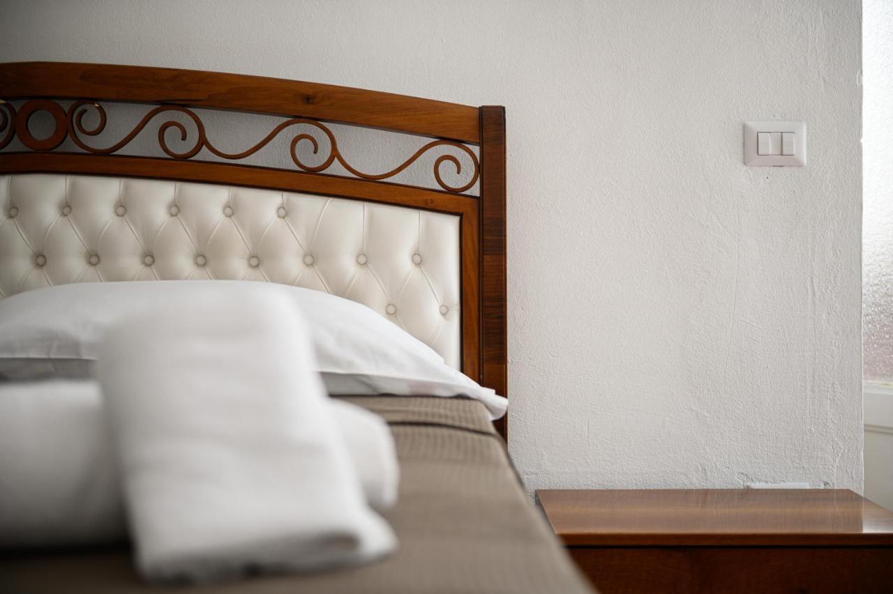 Apartment Piazza Portanova Naples