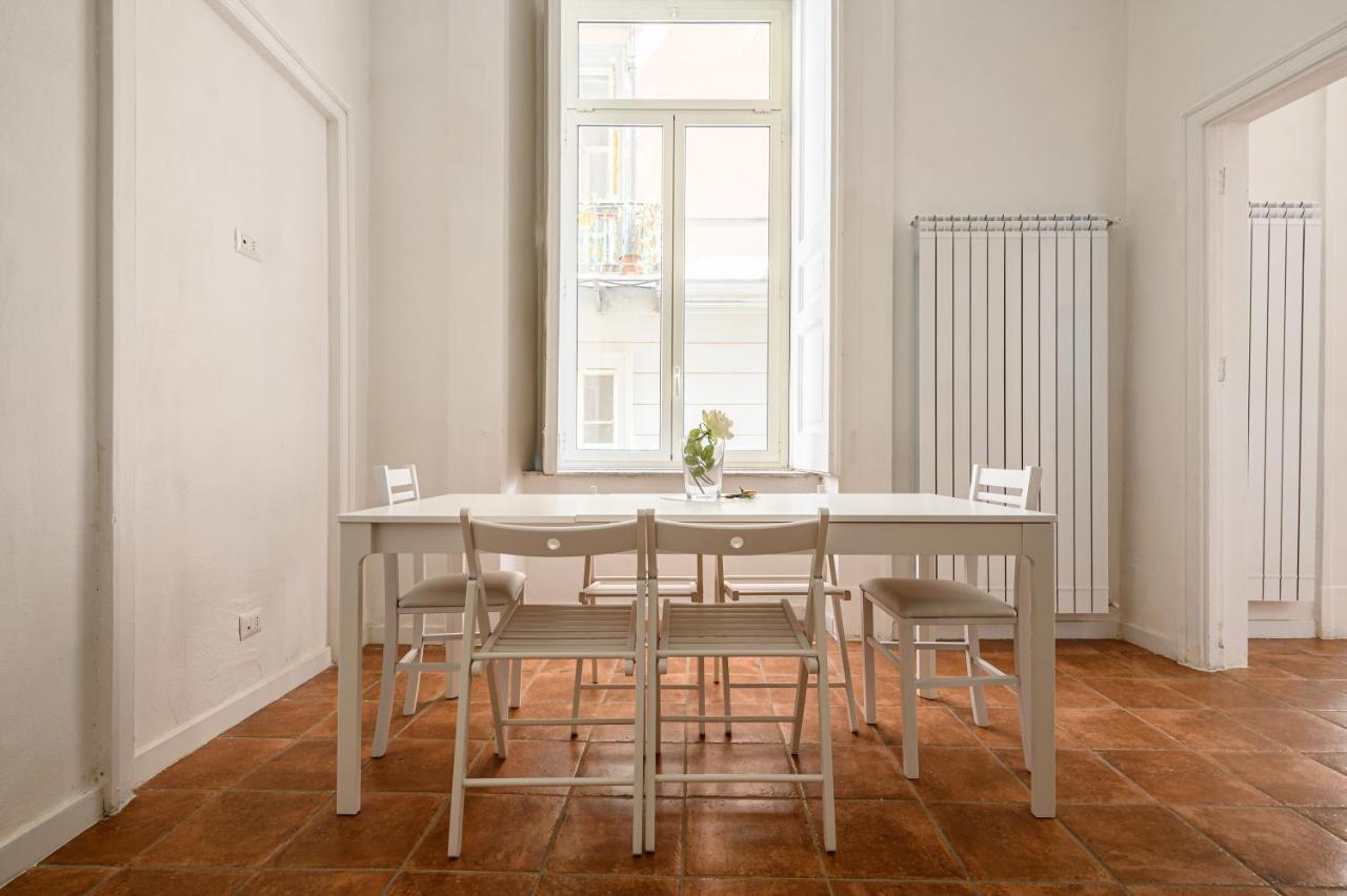 Piazza Portanova Apartment *