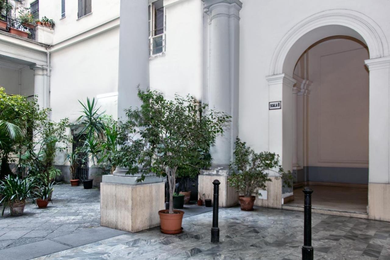 Lady Rose One Apartment